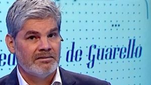 Sigue la teleserie: Ahora aseguran que Juan Cristóbal Guarello renunció a Radio ADN