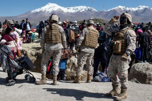 Alcalde de Colchane asegura que presencia militar en la frontera "generó problemas"