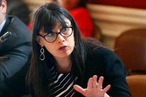 Javiera Blanco demanda al CDE: Pide casi $400 millones de indemnización