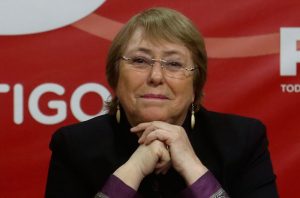 Michelle Bachelet arriba a Chile este miércoles luego de su público apoyo al Apruebo