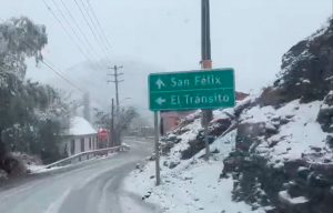Onemi declara Alerta Roja en comuna de Alto del Carmen debido a las intensas nevadas