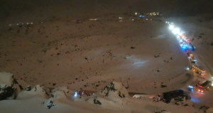 Cierre de Paso Los Libertadores: Una fila de vehículos queda atrapada por intensa nevazón