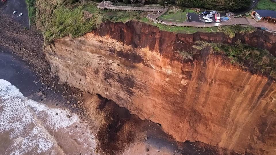 Onemi cierra mirador de Cerro Maule en Puerto Saavedra: Existe serio peligro de derrumbe