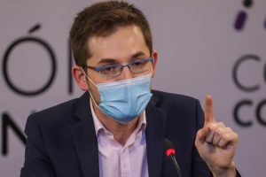 Contraloría ordena sumario por actividad de Gaspar Domínguez en Hospital Barros Luco