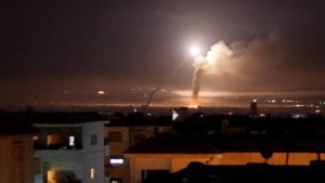 Sube la tensión: Siria acusa a Israel de matar a tres soldados en un nuevo bombardeo