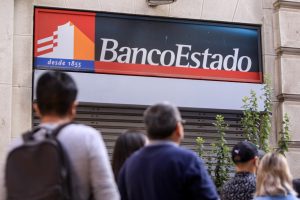 Usuarios reportan fallas en el servicio de BancoEstado, tanto presencial como online
