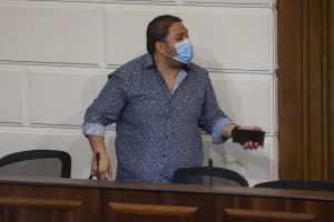 “Siga defendiendo a la elite”: Las duras críticas de exconstituyentes a Maximiliano Hurtado