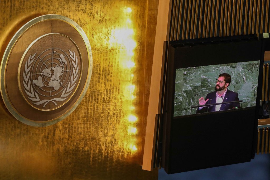 Boric según Bloomberg: “El líder mundial más joven electriza a la asamblea de la ONU”
