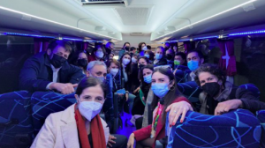 Ministros llegan en bus a Te Deum: Lo más efectivo son los modos de transporte sustentable