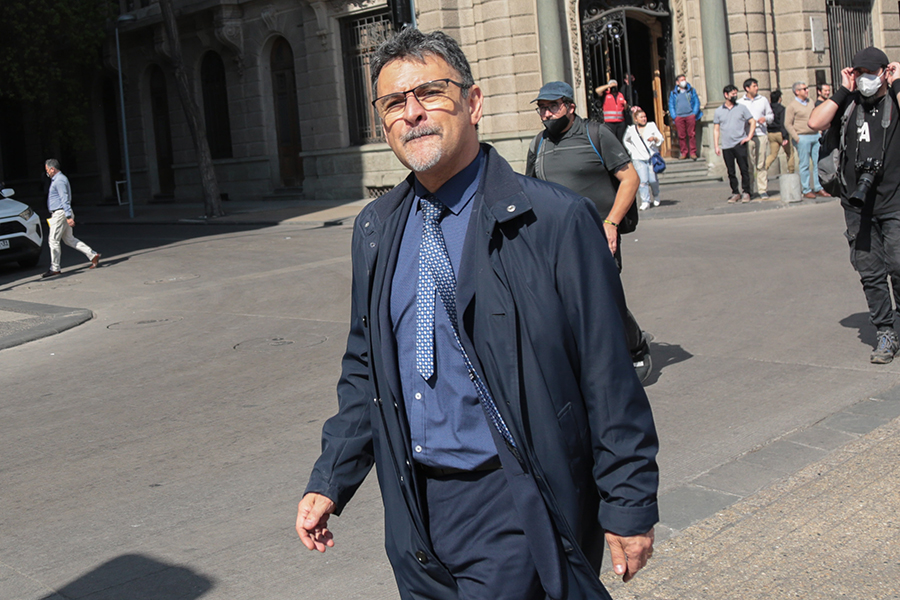Flavio Salazar y su salida del Ministerio de Ciencia: Qué hay detrás de su remoción