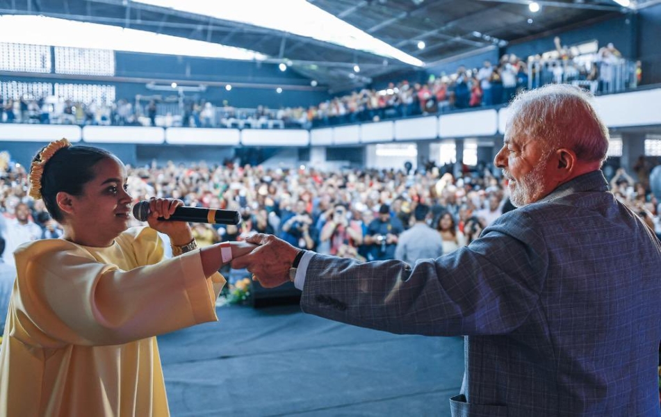 Lula corteja al voto evangélico en manos de Bolsonaro