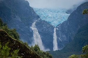 VIDEO| El impactante desprendimiento de glaciar en el Parque Nacional Queulat