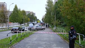 Tragedia en Rusia: Tiroteo en colegio deja al menos 13 muertos, siete de ellos son niños
