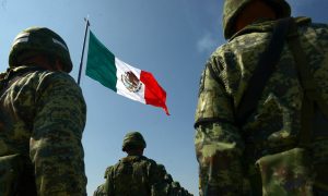 El Ejército de México vendió armas a criminales, revela hackeo