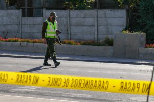 Carro COP de Carabineros vuelca en Cañete: Cabo primero fallece y 10 oficiales están heridos