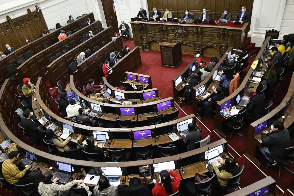 Abogados piden órgano constituyente 100% electo: “Que el Parlamento se dedique a legislar”