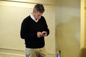 Gonzalo de la Carrera alarga su listado de polémicas con tuit contra Karol Cariola
