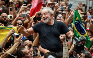 Lula da Silva se impone por estrecho margen a Bolsonaro y es nuevo presidente de Brasil