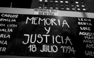 Argentina avanza en la desclasificación de información de atentado a la AMIA en 1994