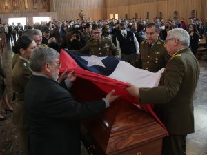 Carabineros otorga ascenso póstumo y nombra tenencia como Carlos Retamal Jaque en homenaje