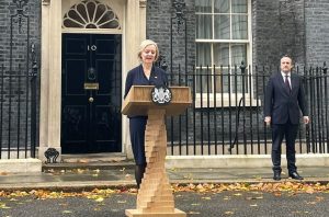 Reino Unido: A seis semanas de asumir, Liz Truss renuncia a su cargo de primera ministra