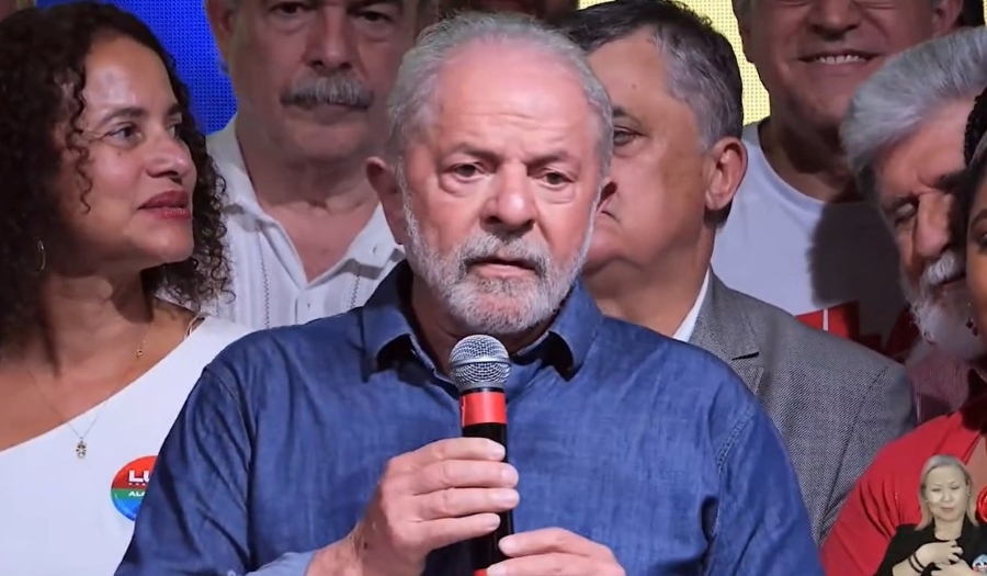 Lula durante su discurso este domingo, tras ganar el balotaje