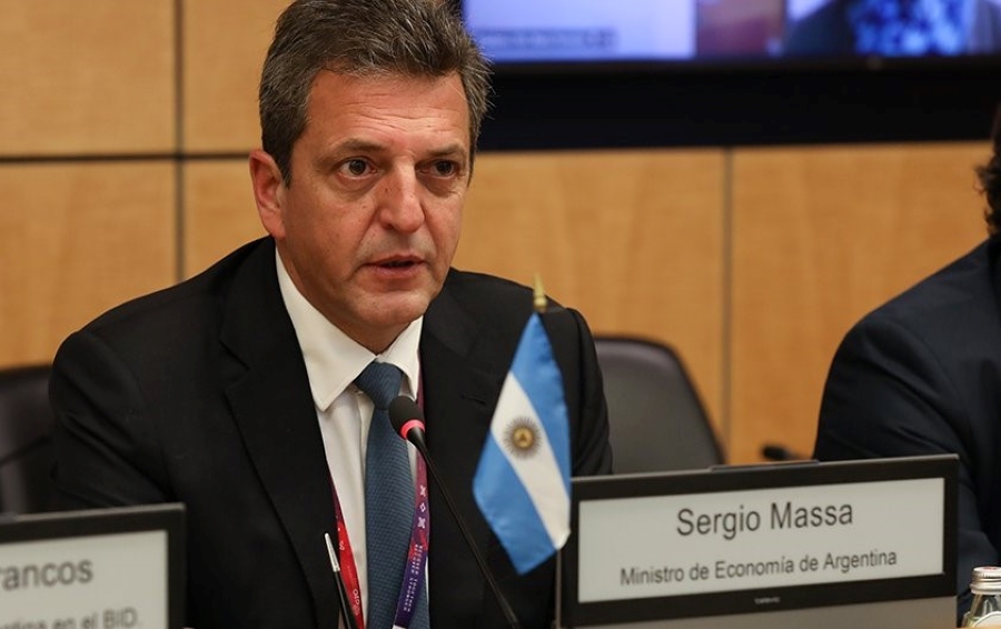 Massa confirma su continuidad como ministro de Economía de Argentina tras triunfo de Milei