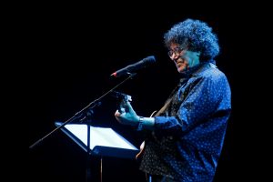 Gira "Esperanza": El legendario cantautor Piero regresa a Chile después de cinco años