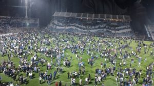 VIDEO| Tragedia en el fútbol argentino: Hincha fallece tras graves incidentes en Gimnasia-Boca