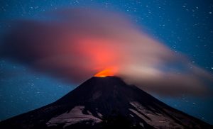 Onemi declara Alerta Amarilla en cuatro comunas por actividad del volcán Villarrica