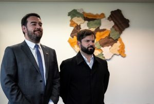 Boric se reúne con gobernador Rivas en su primera actividad oficial en La Araucanía