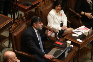 Gobierno sale a justificar derrota de Morales y oposición pide renuncia de Ríos