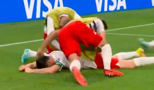 [VIDEO] Polonia gana a una luchadora Arabia Saudita con la emoción de Lewandowski