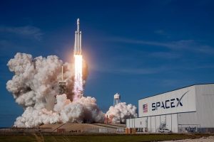 Despega el cohete Falcon Heavy con dos satélites de las Fuerzas Armadas de EE.UU.