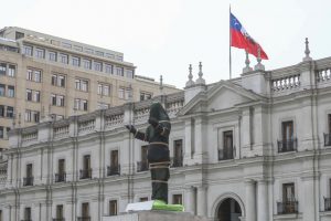 Con la presencia de Piñera y Lagos, Boric inaugurará monumento a Aylwin en La Moneda
