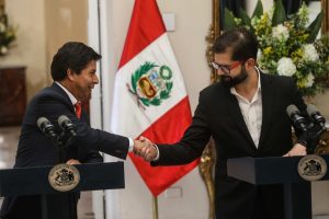 Boric y Castillo quieren llevar la suspendida Cumbre de Alianza del Pacífico a Perú