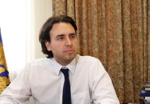 Cámara: Mirosevic quiere cambiar el reglamento para que agresores se queden sin sueldo