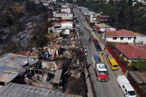 Conaf y mega incendio de Viña: “No podemos responsabilizar a la crisis climática”