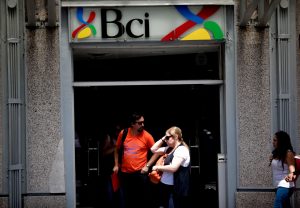 Sernac logra que Banco BCI devuelva los cobros indebidos a más de 10 mil clientes