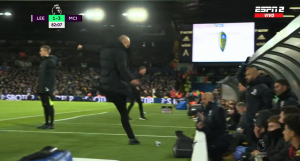 VIDEO| Pep Guardiola patea una botella y golpea a una persona en el partido del City