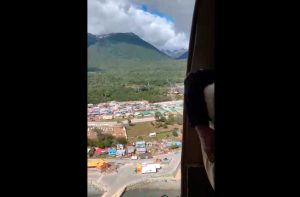 VIDEO| Avión aterriza de emergencia en Puerto Williams: Puerta cae en pleno vuelo
