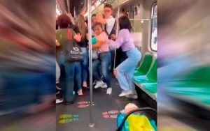 VIDEO| La absurda broma que hizo influencer en el Metro y que aterró a pasajeros