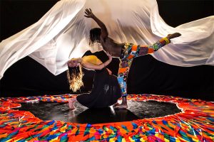 Afrodescendientes reivindican la negritud en Chile con obra de danza