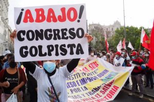 Crisis en Perú: Boluarte se abre a elecciones anticipadas ante intensas protestas