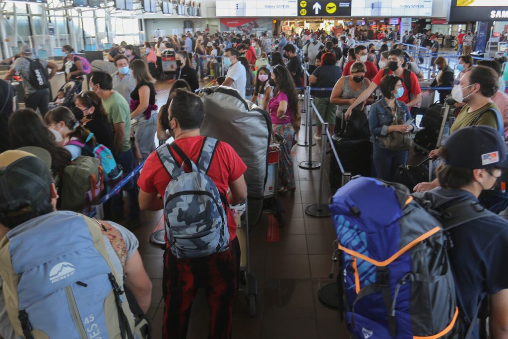 Segundo aviso falso de bomba en Iquique: DGAC critica a pasajero y confirma retrasos