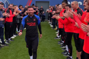 VIDEO| Así fue el recibimiento a Messi tras su regreso a los entrenamientos en el PSG