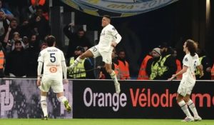 VIDEO| Alexis Sánchez aporta con un gol en importante triunfo del Marsella sobre Lorient