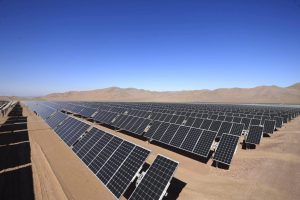 Chile top mundial en inversión en energías renovables según Índice de Competitividad Global
