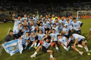 VIDEO| Trofeo de la Supercopa de Chile se desarmó en plena celebración de Magallanes