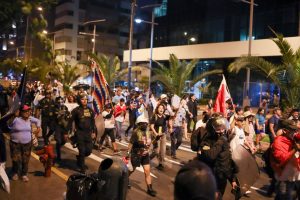 Cientos de peruanos marchan contra Dina Boluarte y muertes en protestas